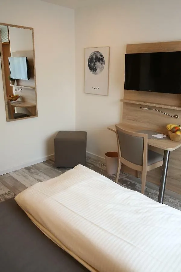 Kemnater Hof Apartments Ostfildern 3*,