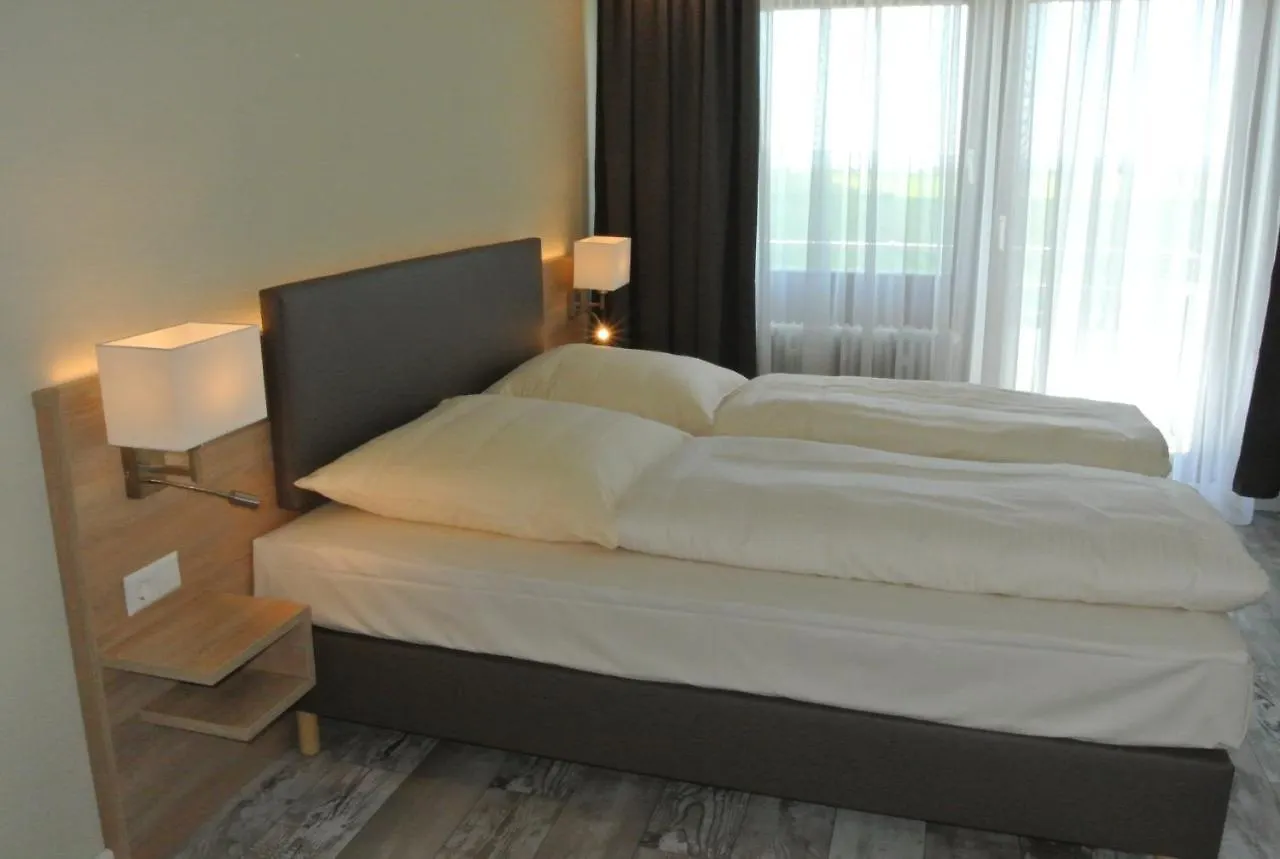 Kemnater Hof Apartments Ostfildern 3*,